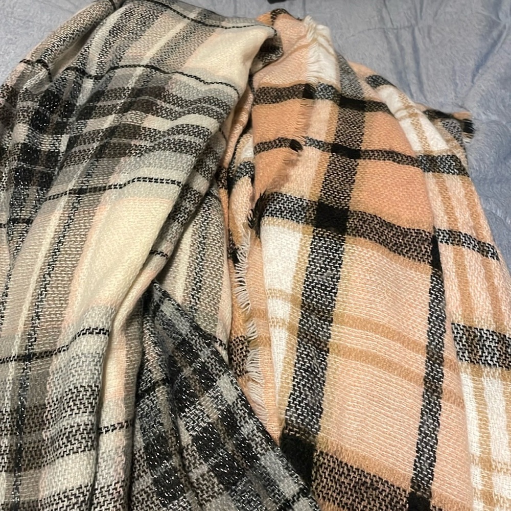 2 fall/winter scarfs